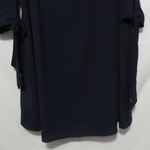 SPIN USA | 1XL | Textured Navy Knee Length Dress With Bow Sleeves | Made In USA - Picture 9 of 16
